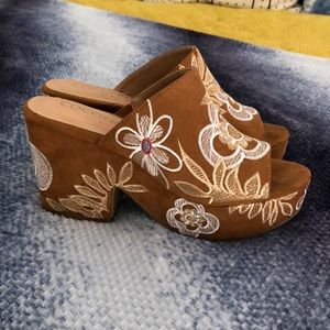 Coconuts by Matisse wedges